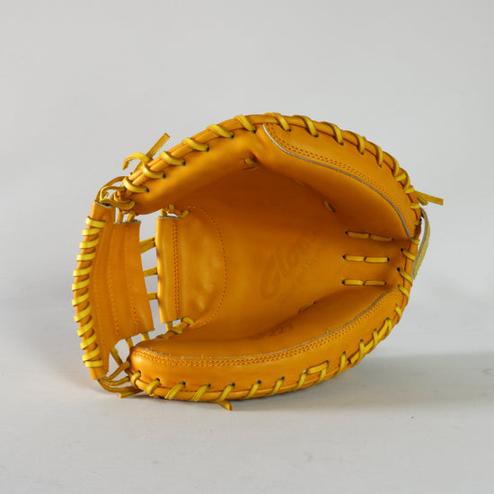 221 Model | Juteru Steer | Catcher’s Mitt